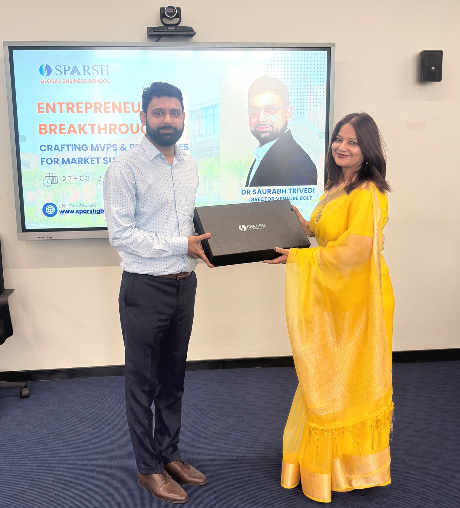 Entrepreneurial Breakthrough: Crafting MVPs & Prototypes for Market Success